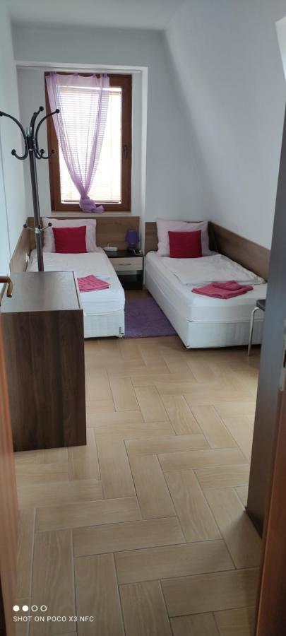 Ferienwohnung Penyrent Warna Exterior foto