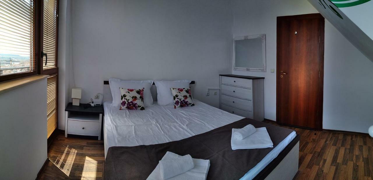 Ferienwohnung Penyrent Warna Exterior foto